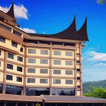 Kyriad Bumiminang Hotel Padang Kültér fotó
