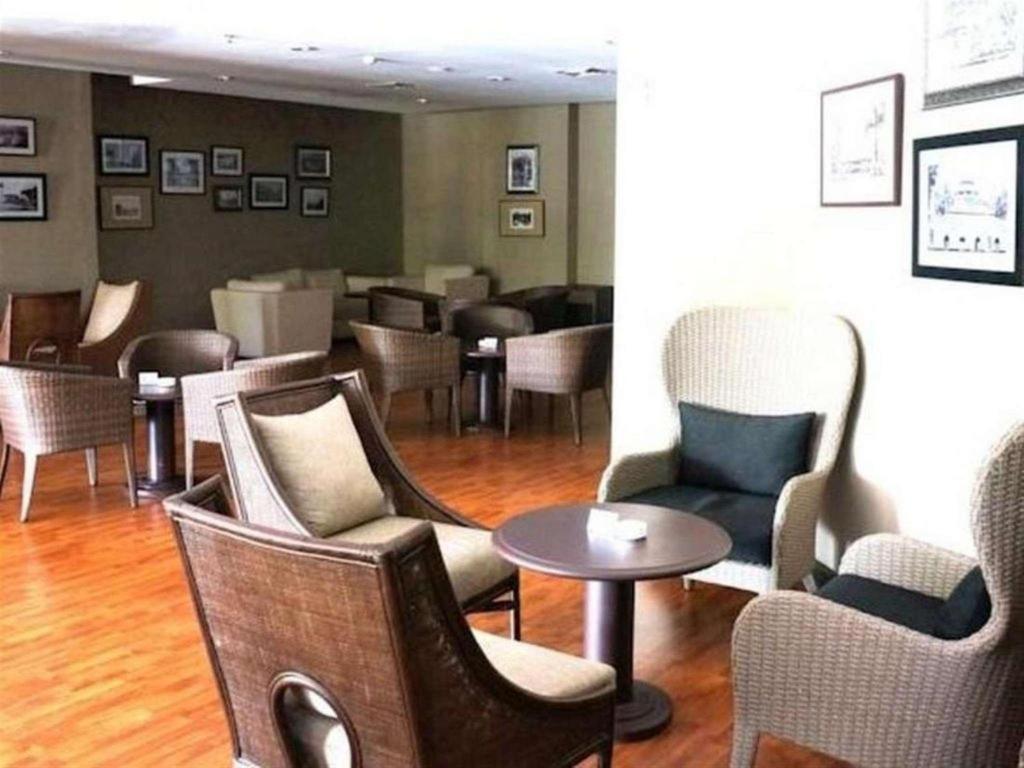 Kyriad Bumiminang Hotel Padang Kültér fotó