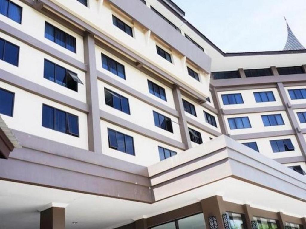 Kyriad Bumiminang Hotel Padang Kültér fotó
