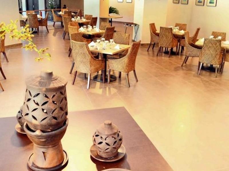 Kyriad Bumiminang Hotel Padang Kültér fotó