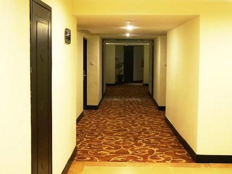 Kyriad Bumiminang Hotel Padang Kültér fotó