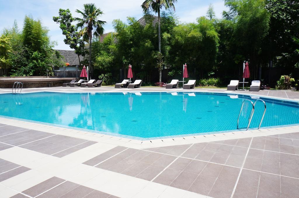 Kyriad Bumiminang Hotel Padang Kültér fotó